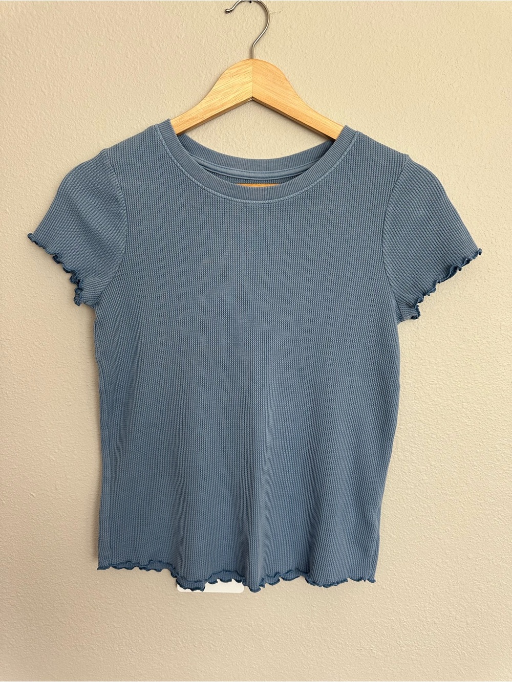 Girl’s Cat & Jack Dusty Blue Ribbed Lettuce-Edge Short Sleeve Top